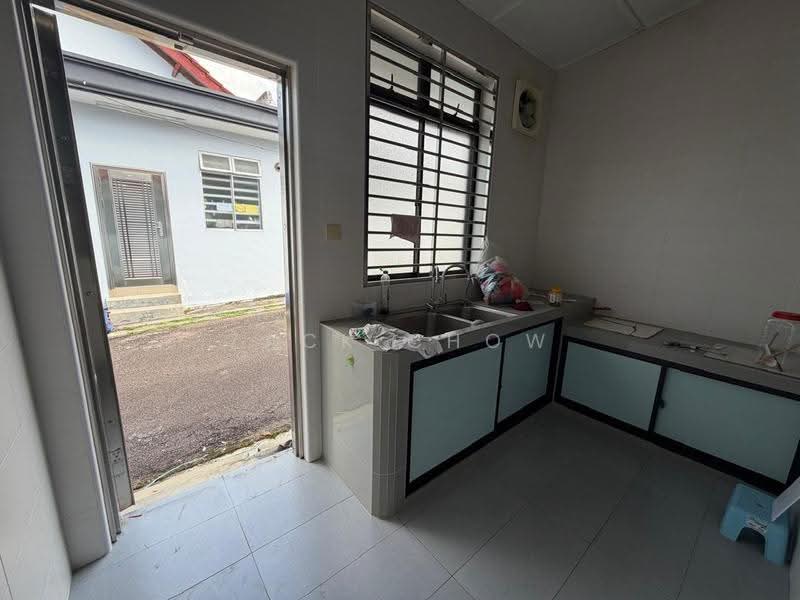 Rumah Teres 1-Tingkat untuk Dijual di Taman Pelangi Indah (Ulu Tiram) - Zack Chow - Kitchen - PropertyGuru.com.my