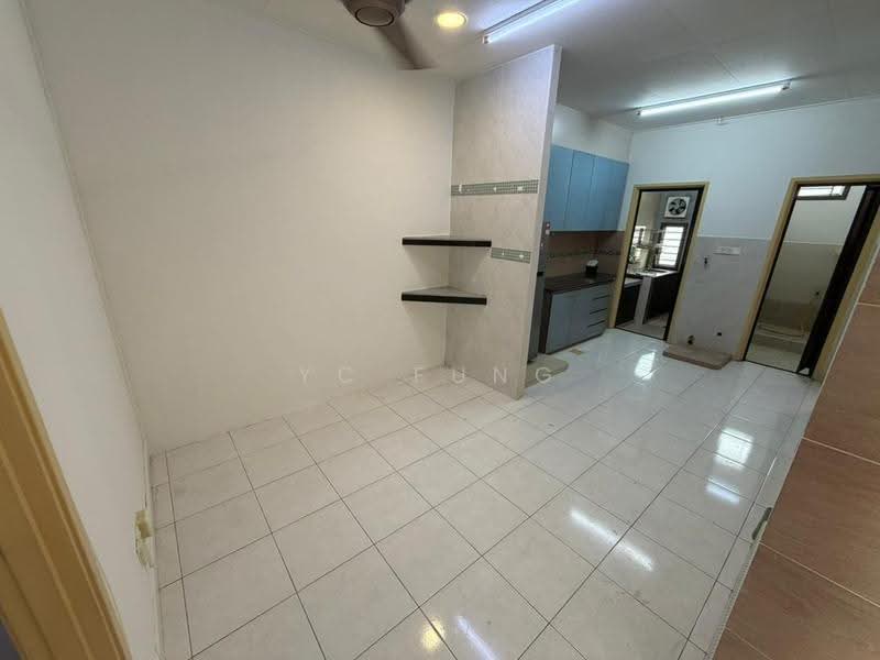 Rumah Teres 1.5-Tingkat untuk Disewa di Taman Setia Indah (Tebrau) - YC Fung - Kitchen - PropertyGuru.com.my
