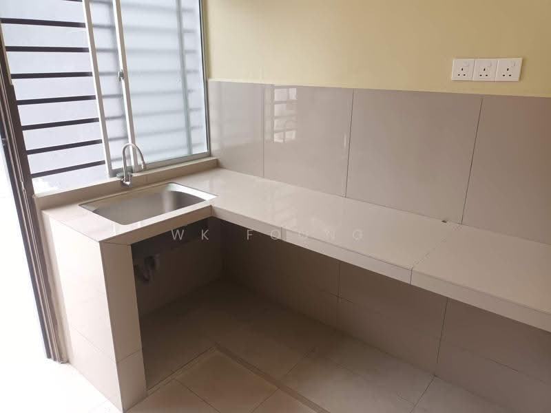 Rumah Teres 2-Tingkat untuk Disewa di Serdang Raya (Seri Kembangan) - WK Foong - Kitchen - PropertyGuru.com.my