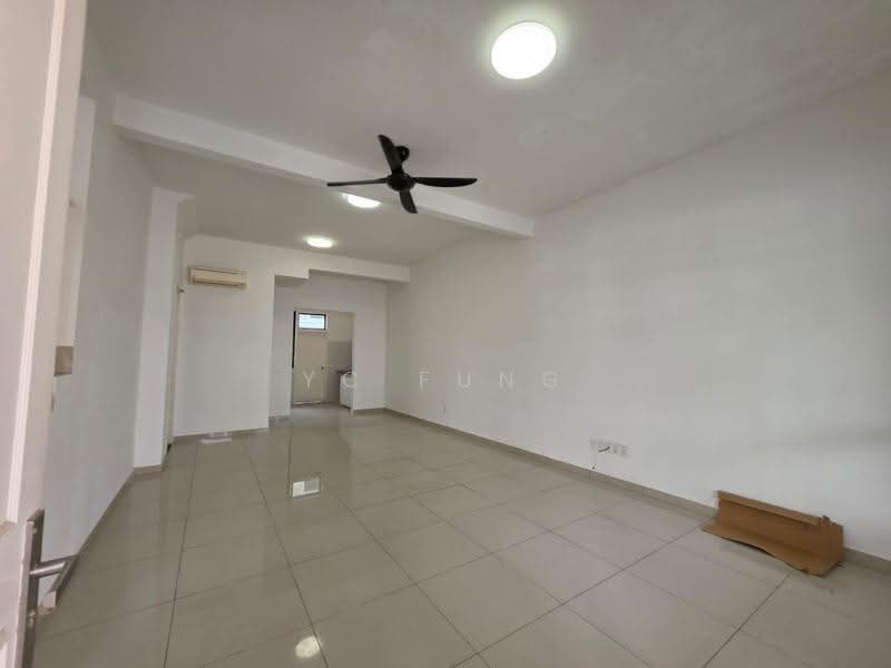 Rumah Teres 2-Tingkat untuk Disewa di Kota Masai (Pasir Gudang) - YC Fung - Living Room - PropertyGuru.com.my