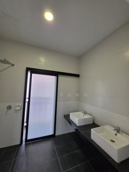 Rumah Teres 2-Tingkat untuk Disewa di Kota Masai (Pasir Gudang) - YC Fung - Bathroom - PropertyGuru.com.my