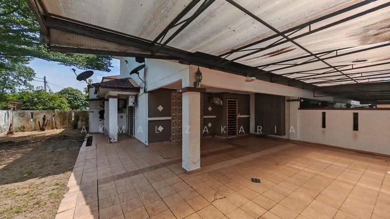 Rumah Teres 2-Tingkat untuk Dijual di Bandar Saujana Putra (Tanjong Duabelas) - Akmal Zakaria - PropertyGuru.com.my
