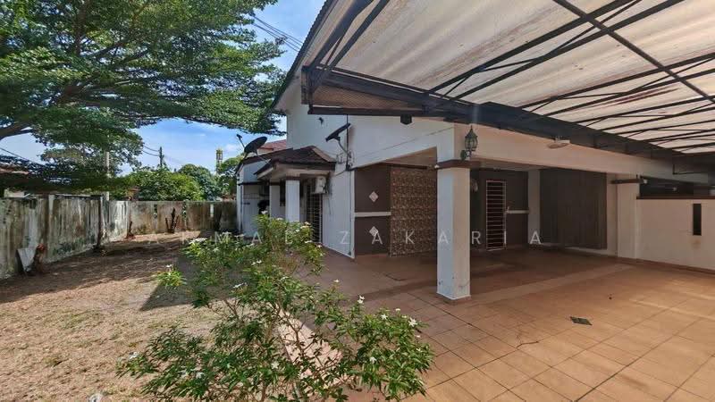 Rumah Teres 2-Tingkat untuk Dijual di Bandar Saujana Putra (Tanjong Duabelas) - Akmal Zakaria - PropertyGuru.com.my