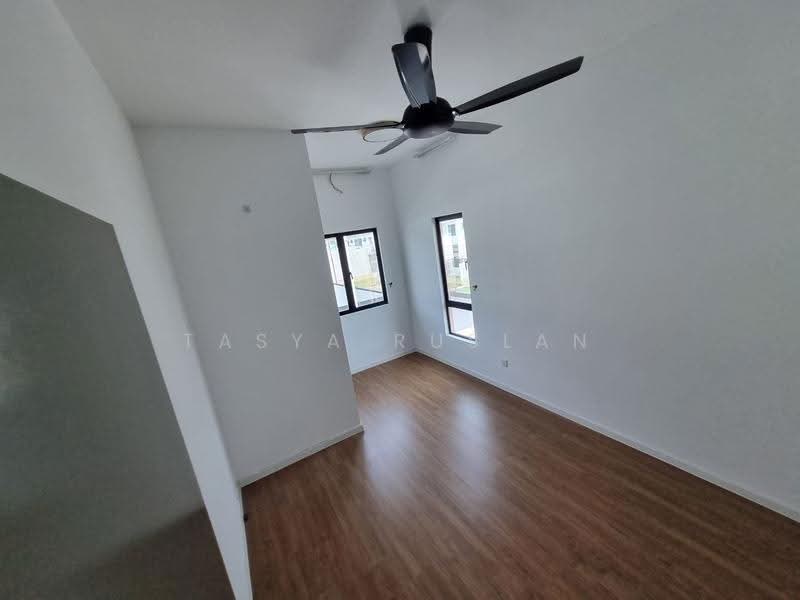 2-storey Terraced House for Sale in Taman semarang indah (Dengkil) - Tasya Ruslan - PropertyGuru.com.my