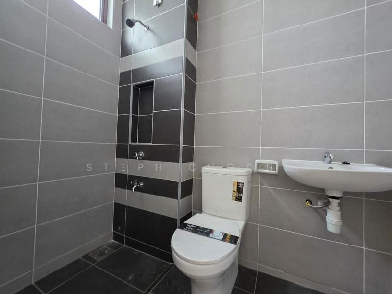 2-storey Terraced House for Rent in Mutiara Rini (Skudai) - Steph Choong - Bathroom - PropertyGuru.com.my