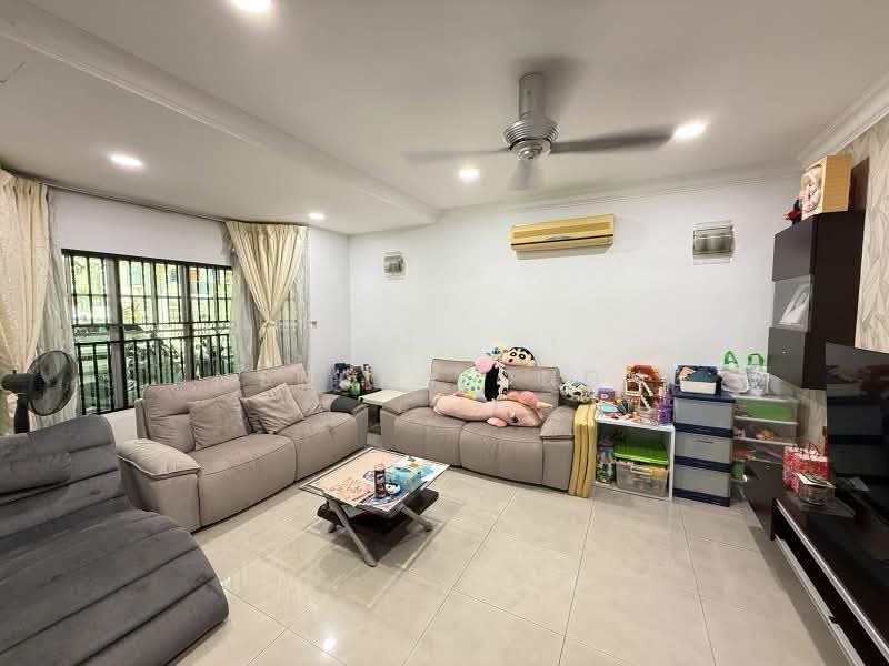 Rumah Teres 2-Tingkat untuk Dijual di Taman Ehsan (Kepong) - Anthony Foong - Living Room - PropertyGuru.com.my