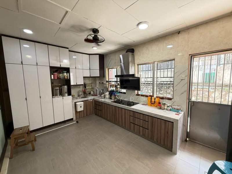 Rumah Teres 2-Tingkat untuk Dijual di Taman Ehsan (Kepong) - Anthony Foong - Kitchen - PropertyGuru.com.my