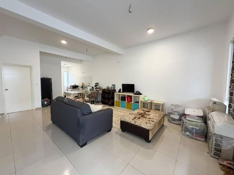 Rumah Teres 2-Tingkat untuk Dijual di Eka Heights (Bandar Sri Sendayan) - Tasya Ruslan - PropertyGuru.com.my