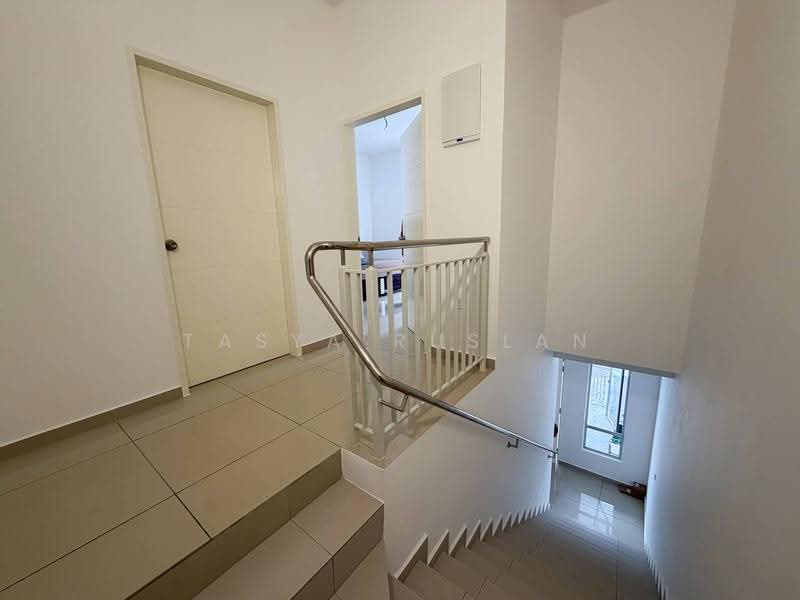 Rumah Teres 2-Tingkat untuk Dijual di Eka Heights (Bandar Sri Sendayan) - Tasya Ruslan - PropertyGuru.com.my