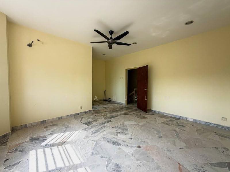 Rumah Teres 2-Tingkat untuk Dijual di Semenyih (Selangor) - Tasya Ruslan - PropertyGuru.com.my