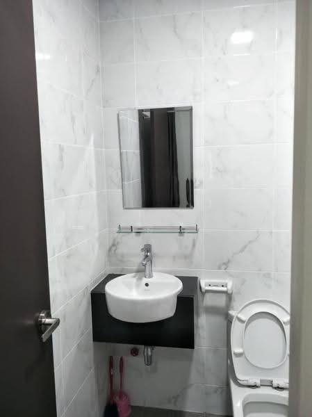 Service Residence for Rent at Sky Breeze Service Apartment - Jarvis Chan - Bathroom - PropertyGuru.com.my