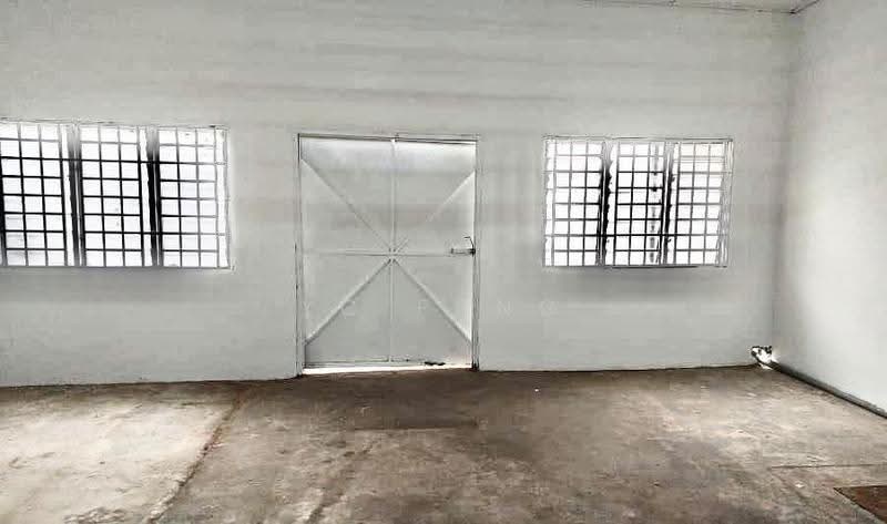 Terrace Factory for Rent in Taman Perindustrian Tampoi (Tampoi) - YC Fung - Interior - PropertyGuru.com.my
