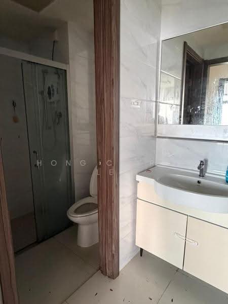 Apartment for Rent at Starview Bay @ Forest City - Hong Charng Lee - Bathroom - PropertyGuru.com.my