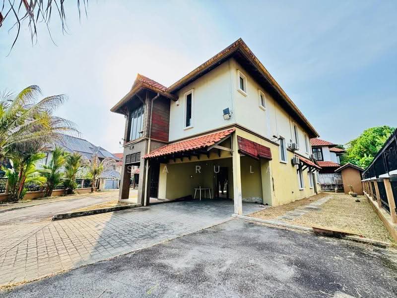 Bungalow House for Sale in Subang Alam (Shah Alam) - Tasya Ruslan - PropertyGuru.com.my