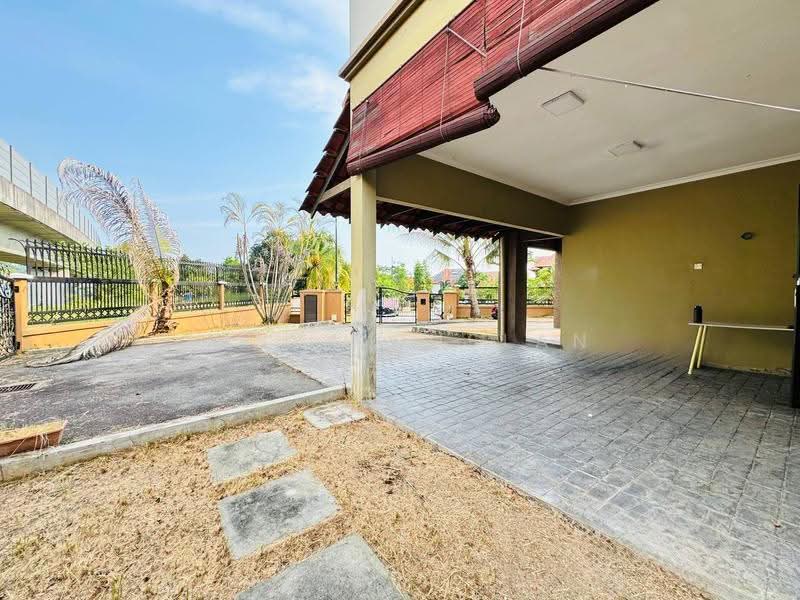 Bungalow House for Sale in Subang Alam (Shah Alam) - Tasya Ruslan - PropertyGuru.com.my