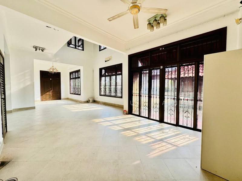 Bungalow House for Sale in Subang Alam (Shah Alam) - Tasya Ruslan - PropertyGuru.com.my