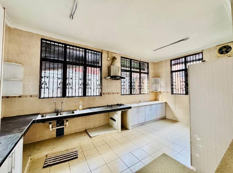 Bungalow House for Sale in Subang Alam (Shah Alam) - Tasya Ruslan - PropertyGuru.com.my