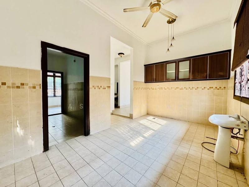 Bungalow House for Sale in Subang Alam (Shah Alam) - Tasya Ruslan - PropertyGuru.com.my