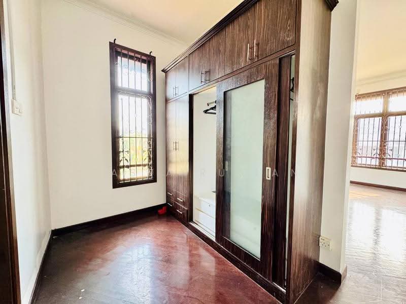 Bungalow House for Sale in Subang Alam (Shah Alam) - Tasya Ruslan - PropertyGuru.com.my