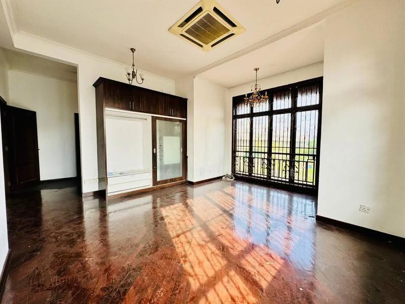 Bungalow House for Sale in Subang Alam (Shah Alam) - Tasya Ruslan - PropertyGuru.com.my