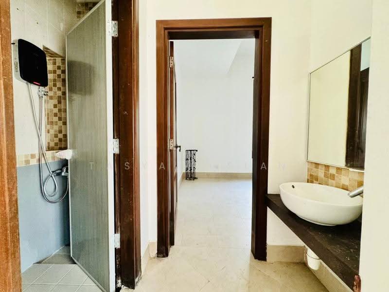Bungalow House for Sale in Subang Alam (Shah Alam) - Tasya Ruslan - PropertyGuru.com.my
