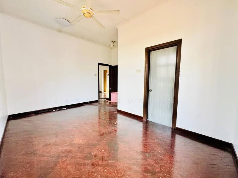 Bungalow House for Sale in Subang Alam (Shah Alam) - Tasya Ruslan - PropertyGuru.com.my