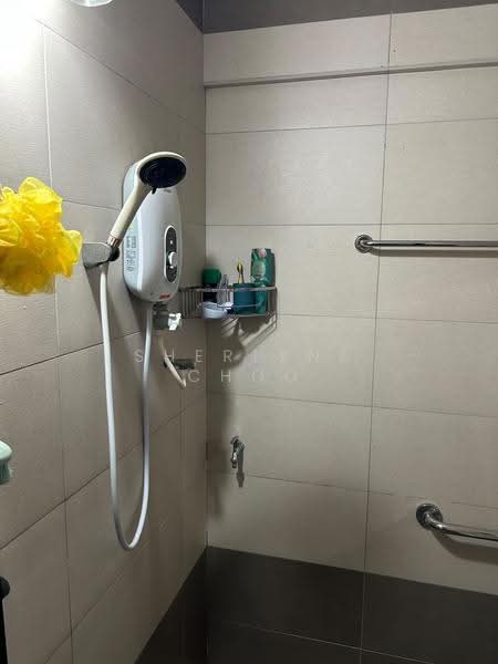 Apartment for Rent at Taman Pekaka Apartment - Sherlene Choo - Bathroom - PropertyGuru.com.my