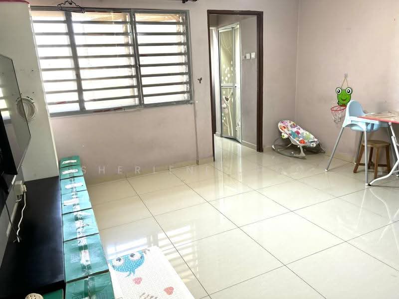 Apartment for Rent at Taman Pekaka Apartment - Sherlene Choo - Living Room - PropertyGuru.com.my