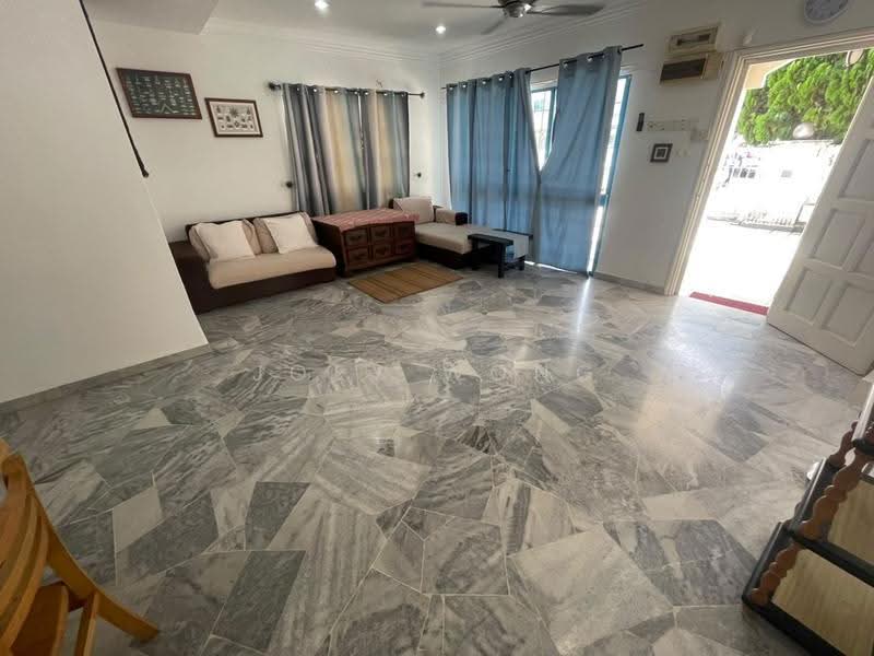1.5-storey Terraced House for Rent in Usj 12 (Subang Jaya) - Joey Wong - Living Room - PropertyGuru.com.my