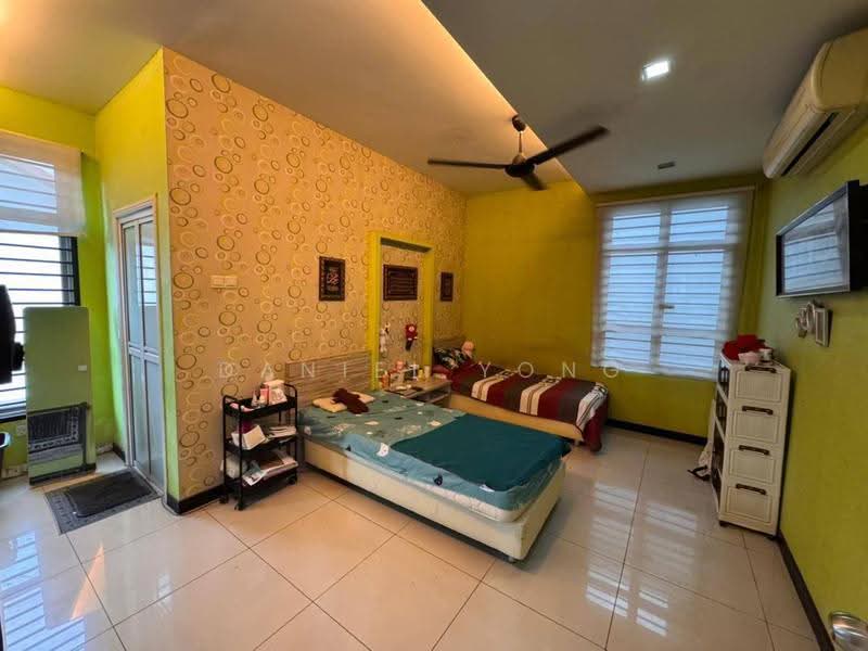 Semi-Detached House for Sale in Taman Pulai Bayu (Skudai) - Daniel Yong - Bedroom - PropertyGuru.com.my