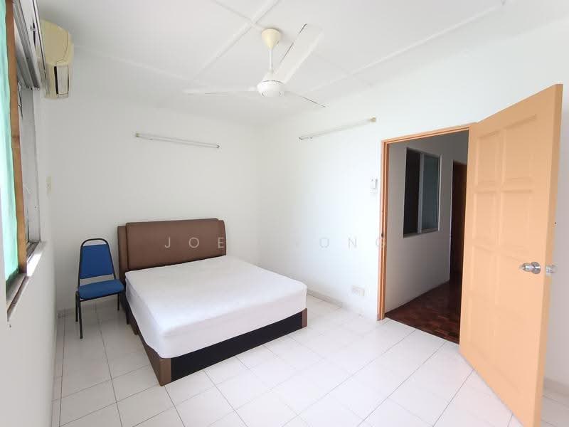 Rumah Teres 2-Tingkat untuk Disewa di SS26 (Petaling Jaya) - Joey Wong - Bedroom - PropertyGuru.com.my