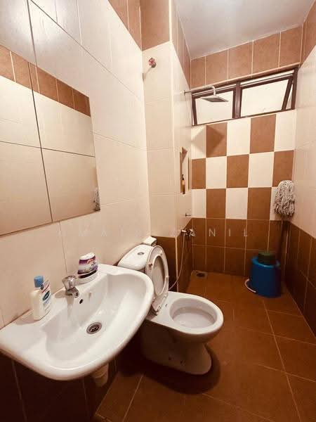 Semi-Detached House for Sale in Bandar Dato Onn (Tebrau) - UMAIR ZANIL - Bathroom - PropertyGuru.com.my