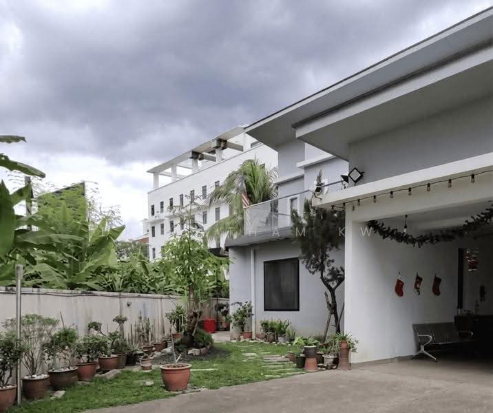Bungalow House untuk Dijual di Taman Ampang Utama (Ampang) - Dr Sr Tham KW - Exterior - PropertyGuru.com.my