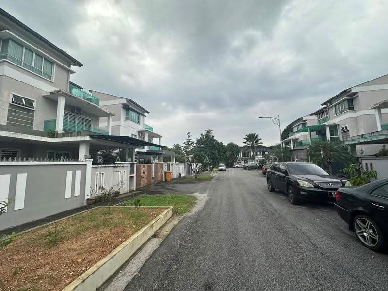 Zero-Lot Bungalow for Sale in Ramal Villa (Kajang) - Nurasmida Abdul Sattar - Exterior - PropertyGuru.com.my