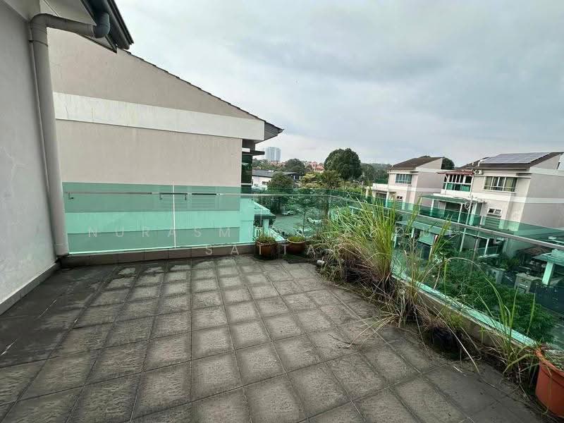 Zero-Lot Bungalow for Sale in Ramal Villa (Kajang) - Nurasmida Abdul Sattar - Balcony - PropertyGuru.com.my
