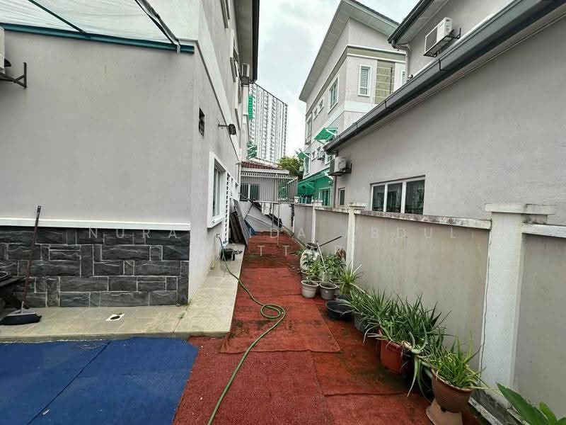 Zero-Lot Bungalow for Sale in Ramal Villa (Kajang) - Nurasmida Abdul Sattar - Exterior - PropertyGuru.com.my