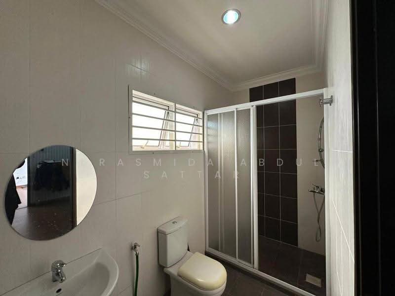 Zero-Lot Bungalow for Sale in Ramal Villa (Kajang) - Nurasmida Abdul Sattar - Bathroom - PropertyGuru.com.my