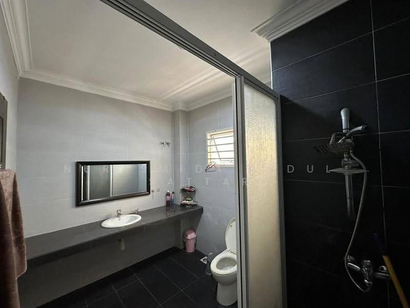 Zero-Lot Bungalow for Sale in Ramal Villa (Kajang) - Nurasmida Abdul Sattar - Bathroom - PropertyGuru.com.my