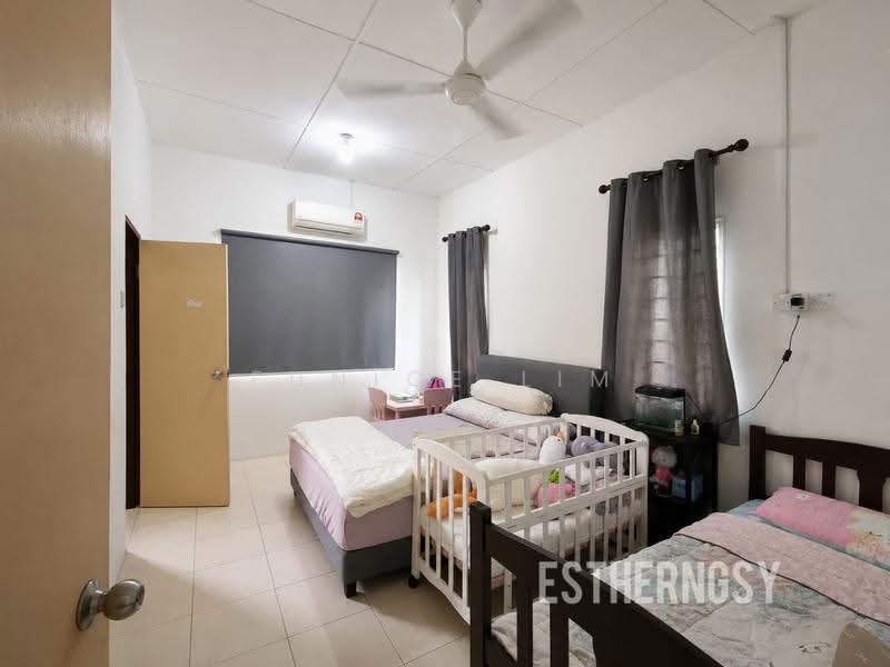 Semi-Detached House for Sale in Klang (Selangor) - Eunice Lim - Bedroom - PropertyGuru.com.my
