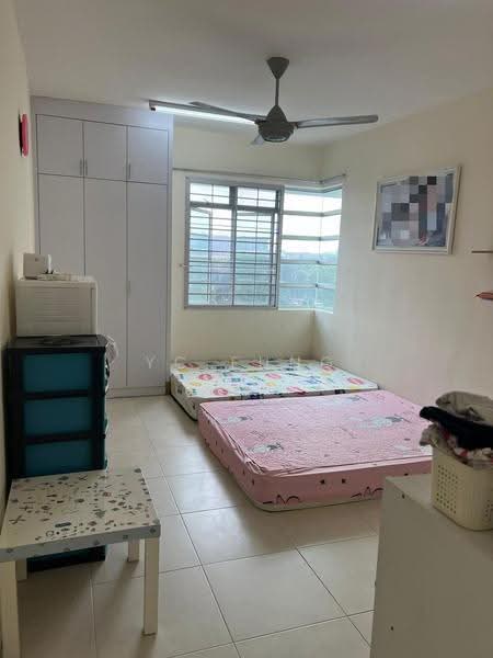 Pangsapuri untuk Dijual di D' Larkin Residence - YC Fung - Bedroom - PropertyGuru.com.my