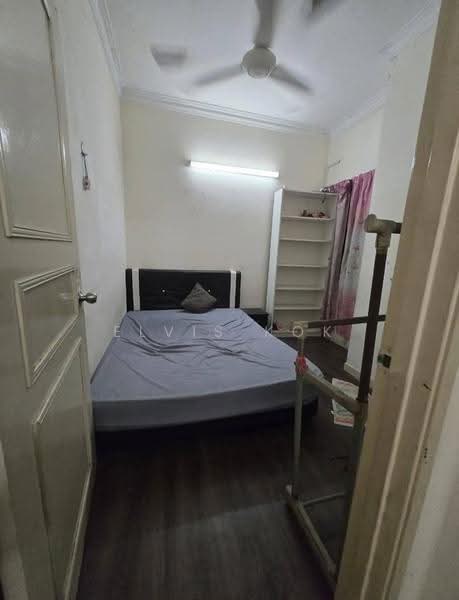 2-storey Terraced House for Sale in Taman Pinggiran Usj (Subang Jaya) - Elvis Kok - Bedroom - PropertyGuru.com.my