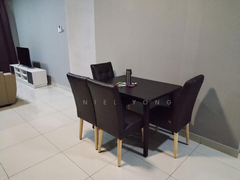 Kediaman Servis untuk Dijual di Twin Danga Residence - Daniel Yong - Living Room - PropertyGuru.com.my
