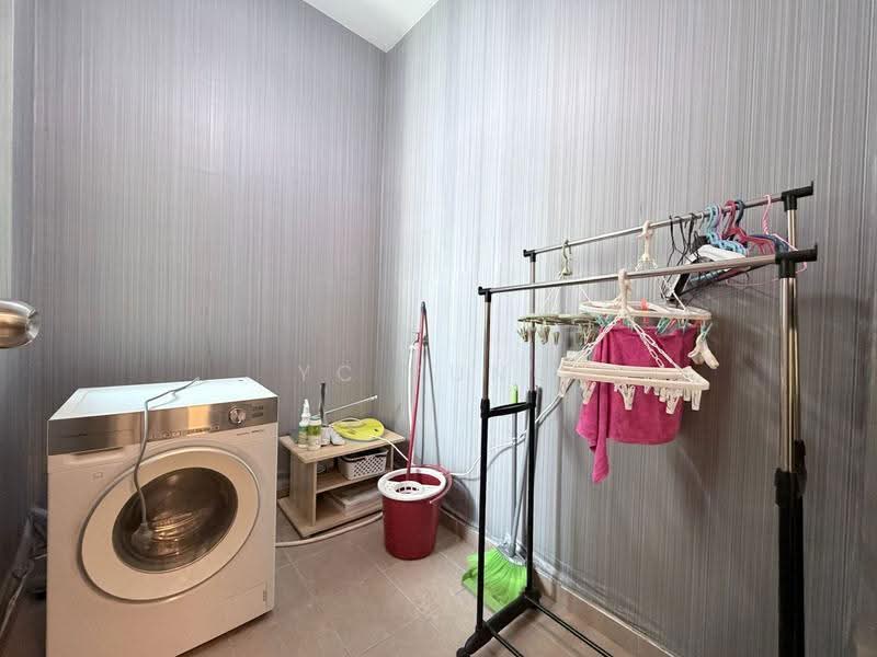 Kediaman Servis untuk Dijual di D'Summit Residences - YC Fung - Interior - PropertyGuru.com.my