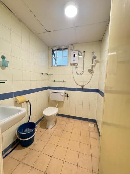 Kondominium untuk Dijual di Prima Setapak Condominium - Ben Ng - Bathroom - PropertyGuru.com.my