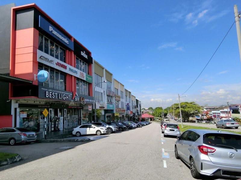 Shop / Office untuk Disewa di Taman Ungku Tun Aminah (Skudai) - Agnes Low - Exterior - PropertyGuru.com.my