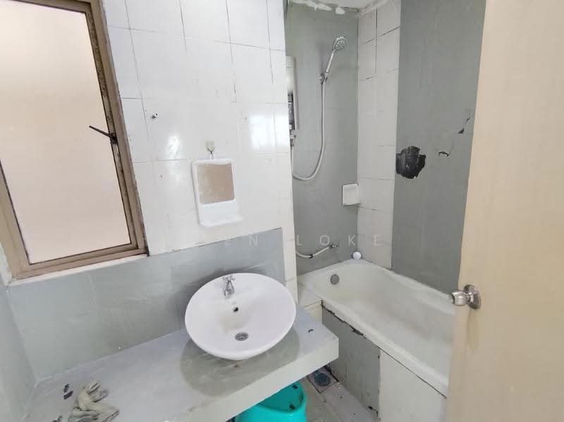 Service Residence for Rent at Ritze Perdana 1 - Owen Loke - Bathroom - PropertyGuru.com.my