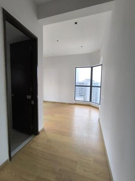 Kondominium untuk Dijual di Bay Laurel @ Country Garden Danga Bay - Wyatt Chan Shoou Tyn - PropertyGuru.com.my