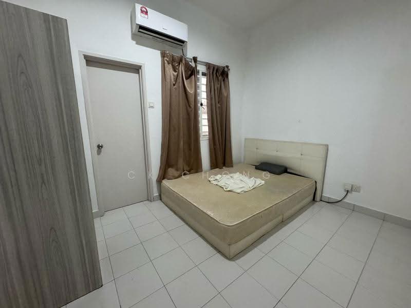 Townhouse for Rent in Puchong (Selangor) - CK Chong - Bedroom - PropertyGuru.com.my