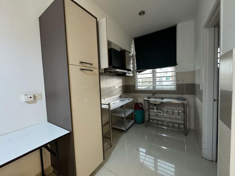 Townhouse for Rent in Puchong (Selangor) - CK Chong - Kitchen - PropertyGuru.com.my