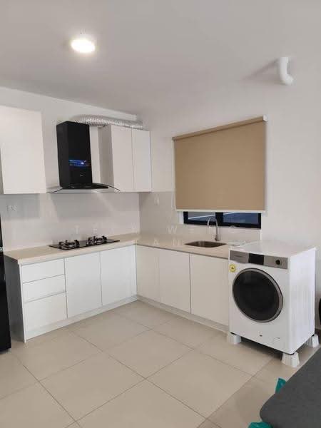 Kediaman Servis untuk Disewa di Duduk Se.Ruang @ Eco Sanctuary - Teck Weng Tan - Kitchen - PropertyGuru.com.my